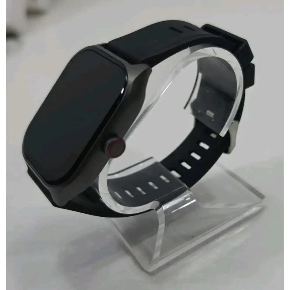 Elegant Bluetooth Smartwatch for Men & Women: Health Tracker with Call Functions